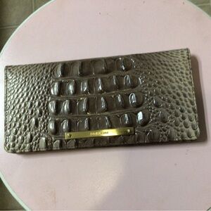 Brahmin ADY Wallet Croc-Embossed gradient Taupe to Brown tones